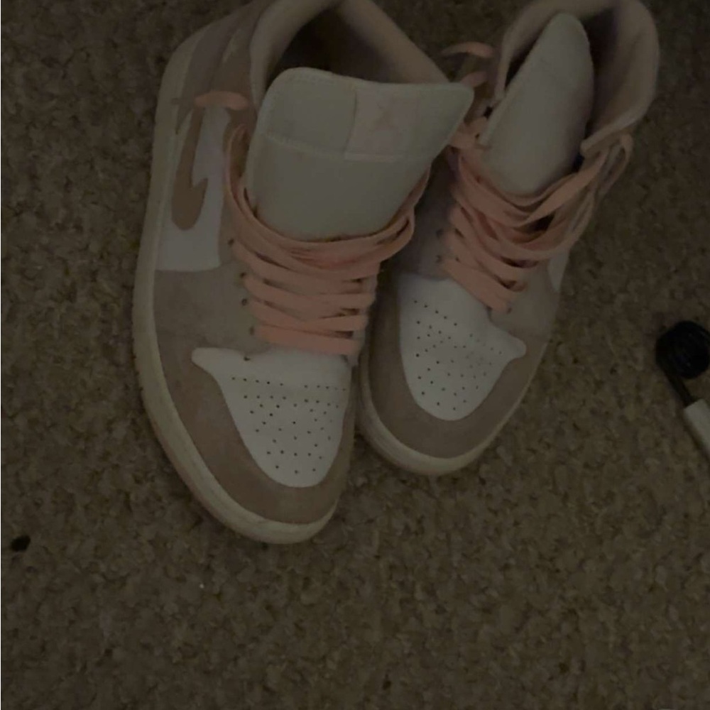 DAMO brand - game worn while hopping border